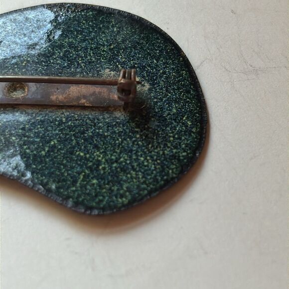 Vintage Blue Painted Floral Enamel Pin in a Paisley Teardrop Shape - Picture 3 of 4